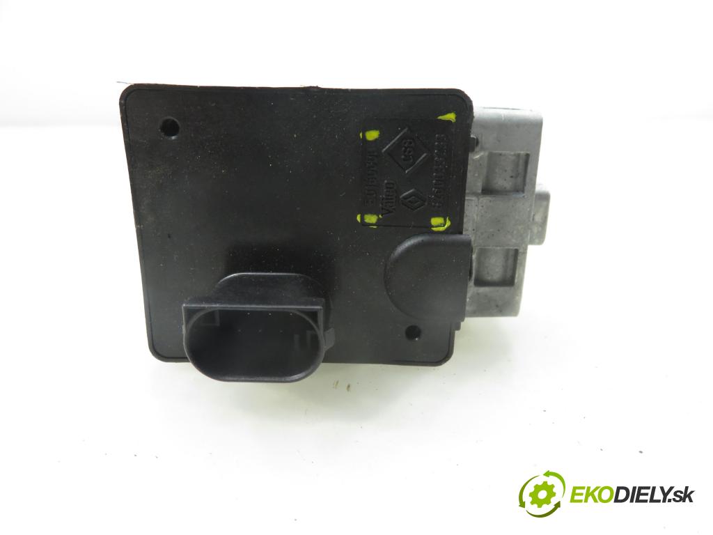RENAULT SCENIC II (JM0/1_) MINIVAN 2004 83,00 1.6 (JM0C, JM0J, JM1B) - K4M 782 1598,00 blokáda tyče volantu 8200033233 ; E0160000