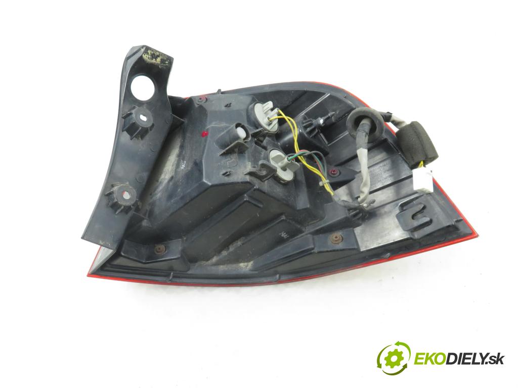 KIA RIO III (UB) HB 2012 55,00 1.1 CRDi - D3FA 1120,00 světlo levé zadní 924011W2L