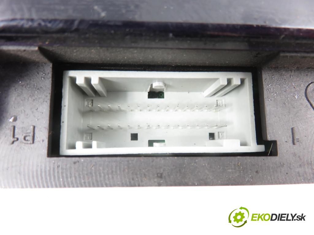 RENAULT SCENIC II (JM0/1_) MINIVAN 2004 83,00 1.6 (JM0C, JM0J, JM1B) - K4M 782 1598,00 Prístrojovka elektrický P8200365607D