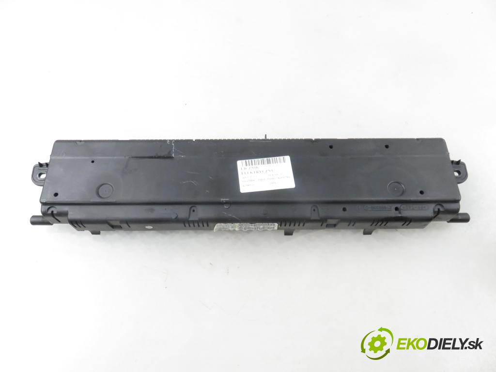 RENAULT SCENIC II (JM0/1_) MINIVAN 2004 83,00 1.6 (JM0C, JM0J, JM1B) - K4M 782 1598,00 Prístrojovka elektrický P8200365607D