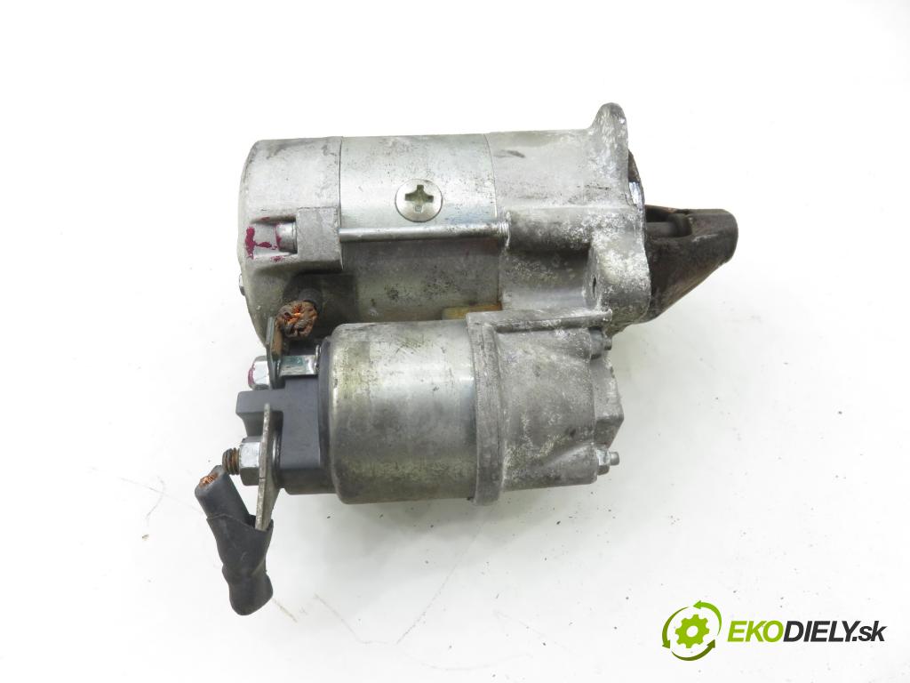 SMART FORTWO Coupe (450) HB 2004 37,00 0.7 (450.330) 50 - M 160.920 698,00 startér 0003188V008 ; 63101007 ; 0061512601 (Startér)