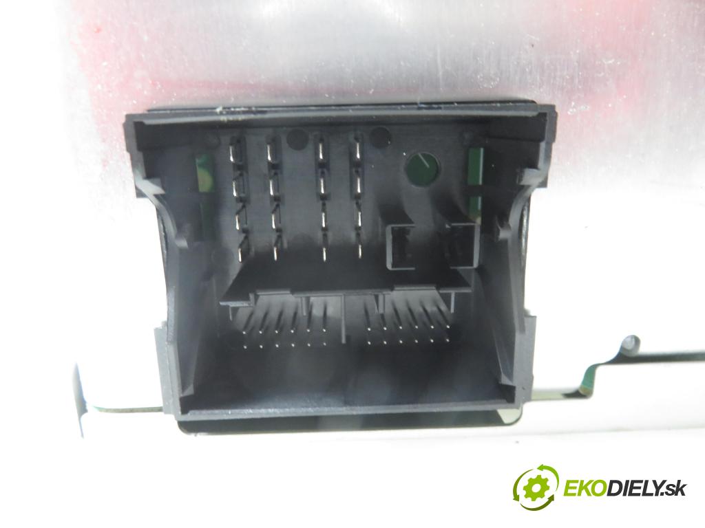 FORD MONDEO IV (BA7) LIFTBACK 2013 88,00 1.6 Ti - KGBA 1596,00 RADIO CD BS7T18C815AH