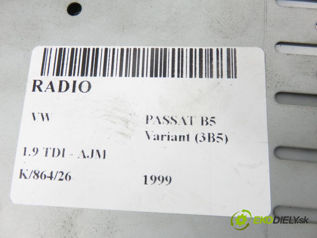 VW PASSAT B5 Variant (3B5) KOMBI 1999 85,00 1.9 TDI - AJM 1896,00 RADIO Modul 1J0035186D