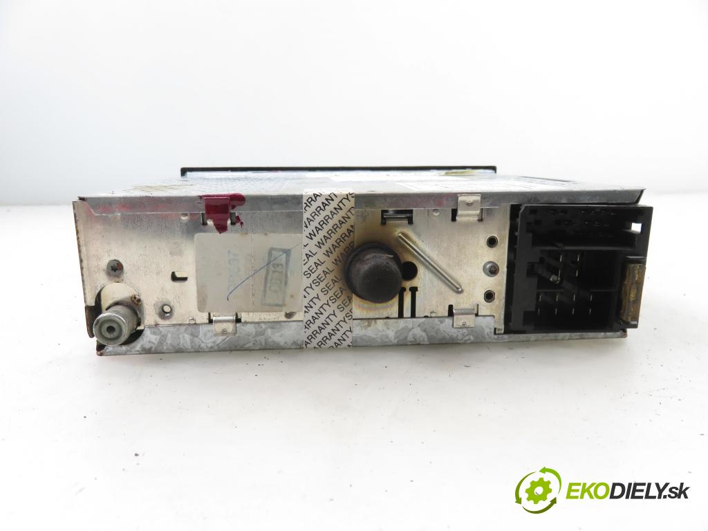VW GOLF IV (1J1) HB 2002 77,00 1.6 16V - BCB 1598,00 RADIO modul 1J0035152F