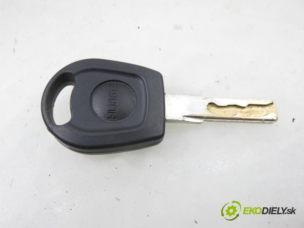 AUDI A2 (8Z0) HB 2002 55,00 1.4 - BBY 1390,00 spinačka / zámky 4B0905851G