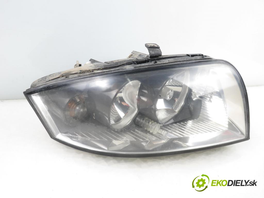 AUDI A2 (8Z0) HB 2002 55,00 1.4 - BBY 1390,00 Svetlo PP 8Z0941004K