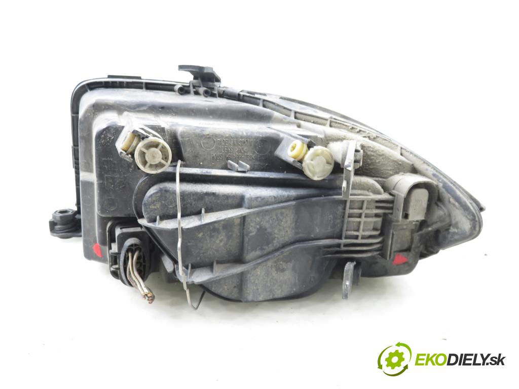 AUDI A2 (8Z0) HB 2002 55,00 1.4 - BBY 1390,00 Svetlo PP 8Z0941004K