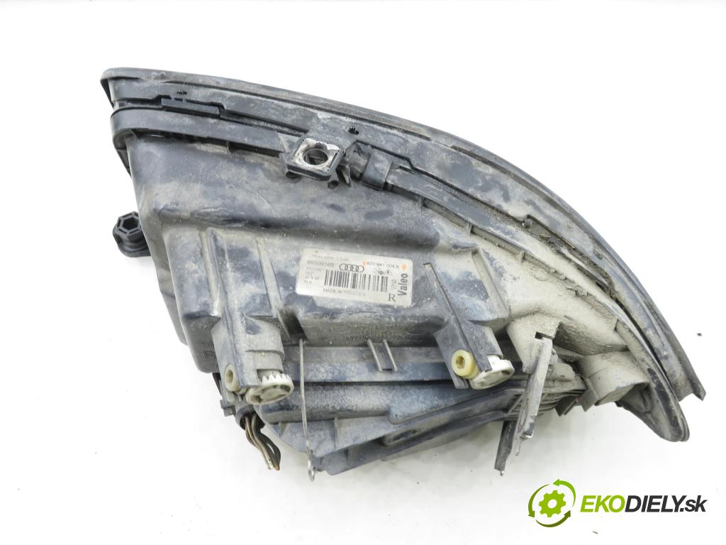 AUDI A2 (8Z0) HB 2002 55,00 1.4 - BBY 1390,00 Svetlo PP 8Z0941004K
