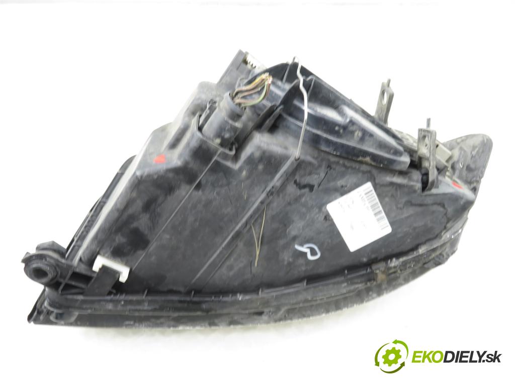 AUDI A2 (8Z0) HB 2002 55,00 1.4 - BBY 1390,00 Svetlo PP 8Z0941004K