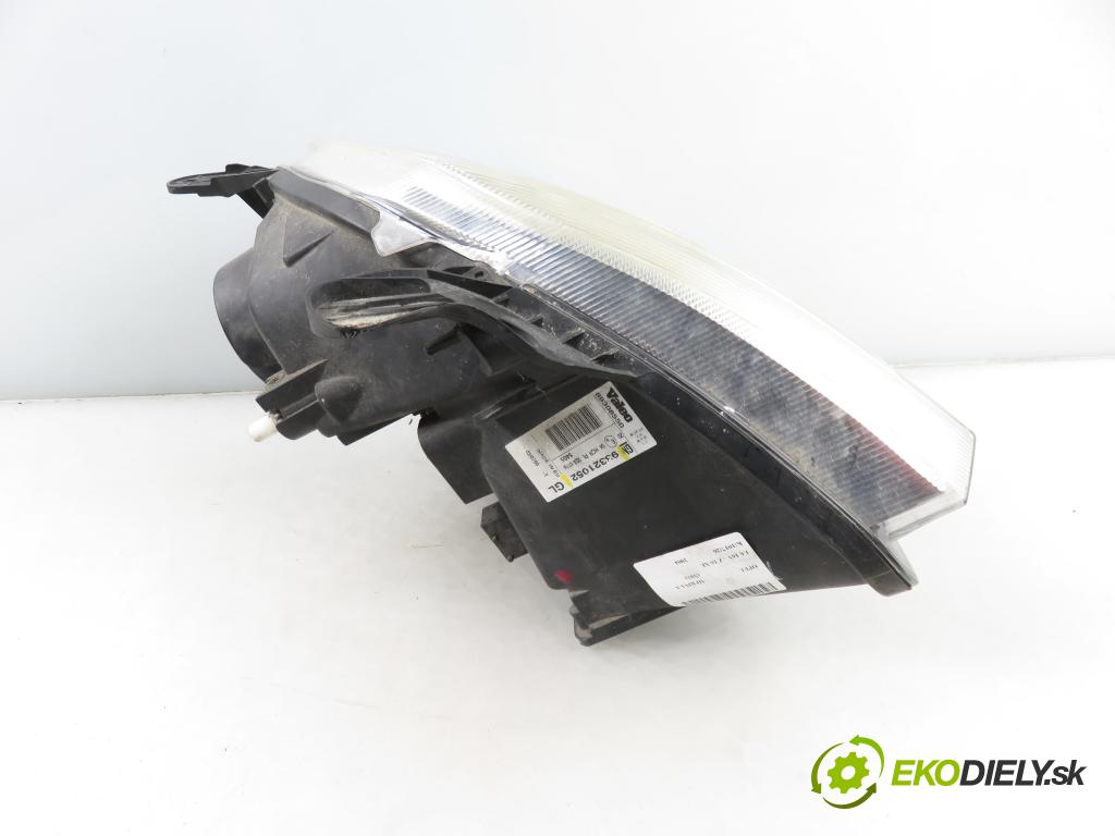 OPEL MERIVA A nadwozie wielkoprzestrzenne (MPV) (X03) HB 2004 74,00 1.6 16V - Z 16 XE 1598,00 světlo LP 93321052