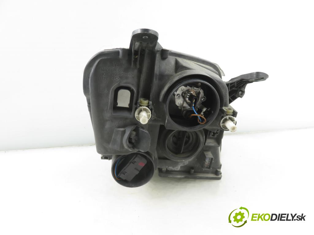 OPEL MERIVA A nadwozie wielkoprzestrzenne (MPV) (X03) HB 2004 74,00 1.6 16V - Z 16 XE 1598,00 světlo LP 93321052