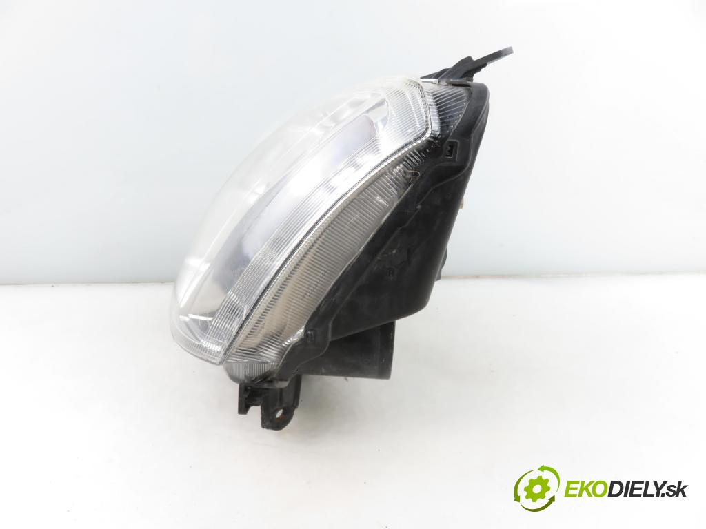 OPEL MERIVA A nadwozie wielkoprzestrzenne (MPV) (X03) HB 2004 74,00 1.6 16V - Z 16 XE 1598,00 světlo LP 93321052