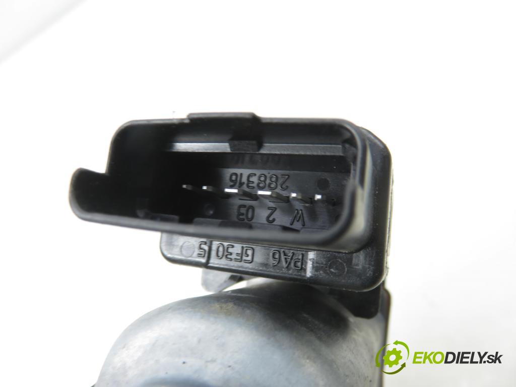 RENAULT SCENIC II (JM0/1_) MINIVAN 2004 83,00 1.6 (JM0C, JM0J, JM1B) - K4M 782 1598,00 motorek sťahovaní oken PP 400749K ; 440776F
