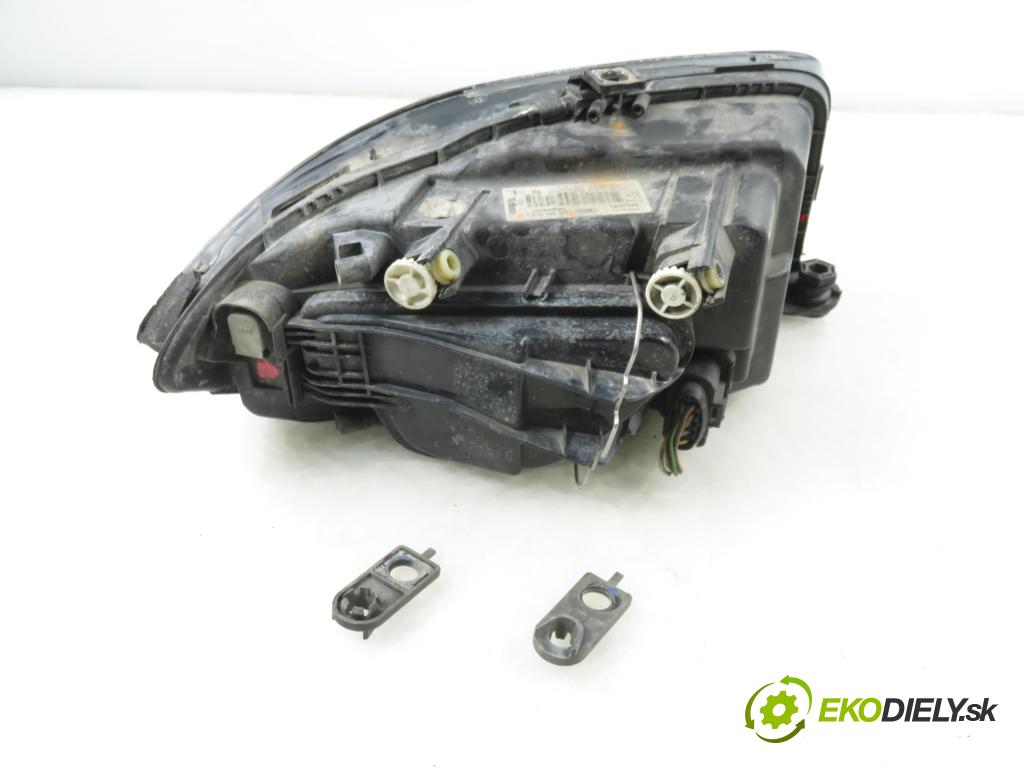 AUDI A2 (8Z0) HB 2002 55,00 1.4 - BBY 1390,00 světlo LP 8Z0941003H