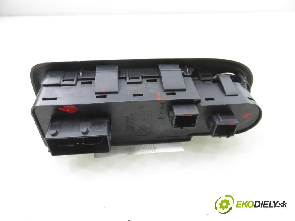 PEUGEOT 308 (4A_, 4C_) HB 2008 88,00 1.6 VTi 120 - 5FW (EP6) 1598,00 Panel ovládaní oken 96644917XT
