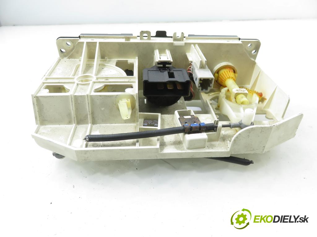 HONDA CIVIC VII Hatchback (EU, EP, EV) HB 2003 55,00 1.4 i - D14Z6 1396,00 Panel kúrenia KLIMATIZACE: 79500S6DG021M1