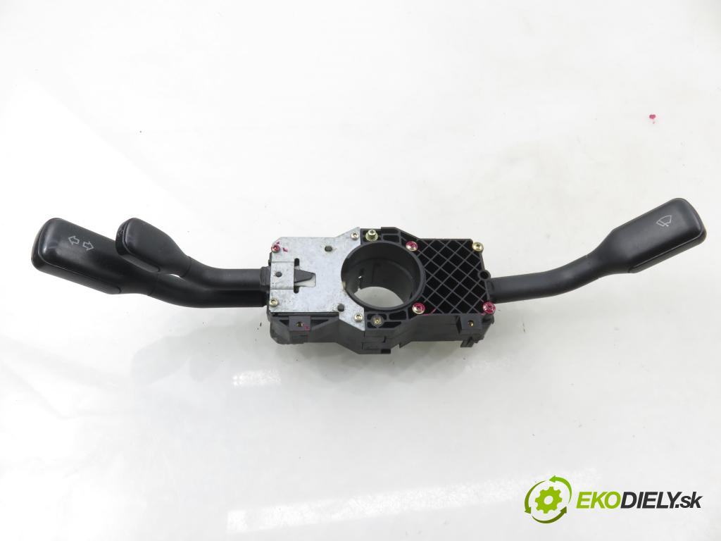 AUDI A4 (8D2, B5) SEDAN 1996 74,00 1.6 8V 100 - ADP 1595,00 páčka/prepínač 4D0953513 ; 4D0953513A ; 4D0953513B