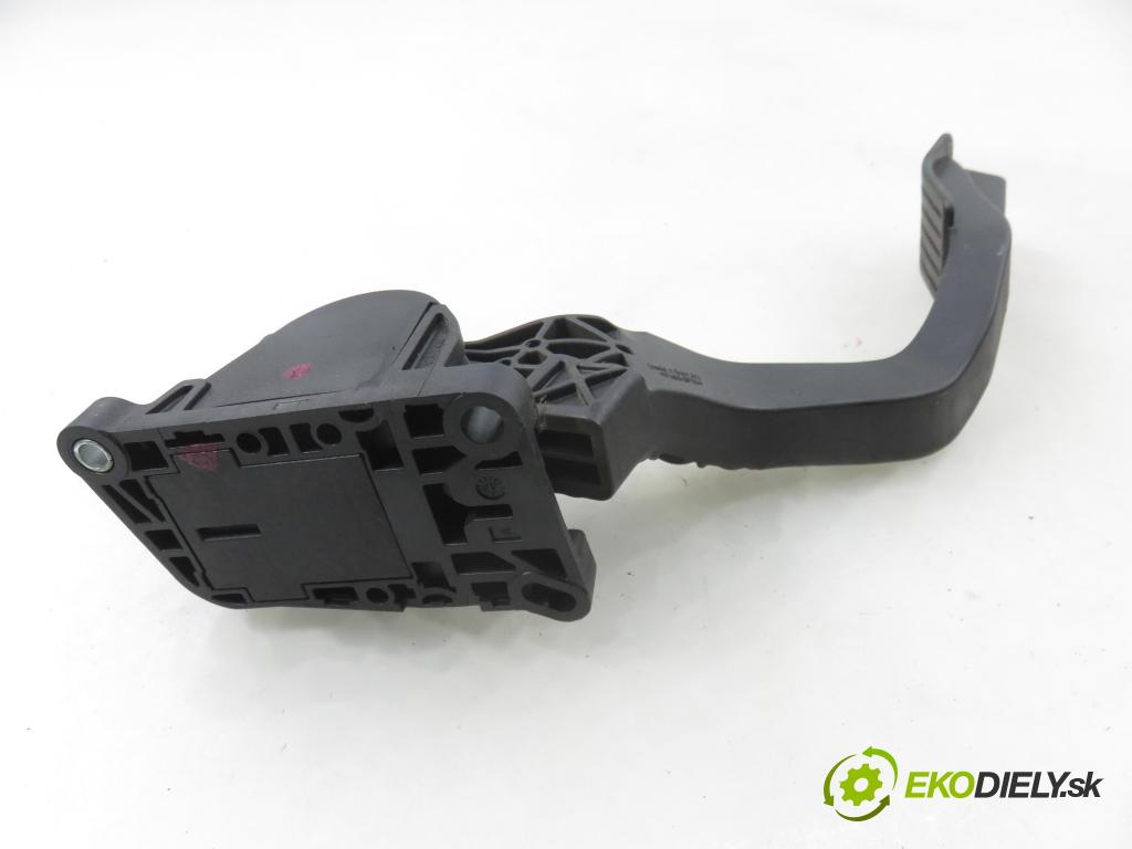 PEUGEOT 206 liftback (2A/C) HB 2006 80,00 1.6 16V - NFU (TU5JP4) 1587,00 potenciometr plynového pedálu 9659449880 ; 0280755074 (Potenciometr plynového pedálu)