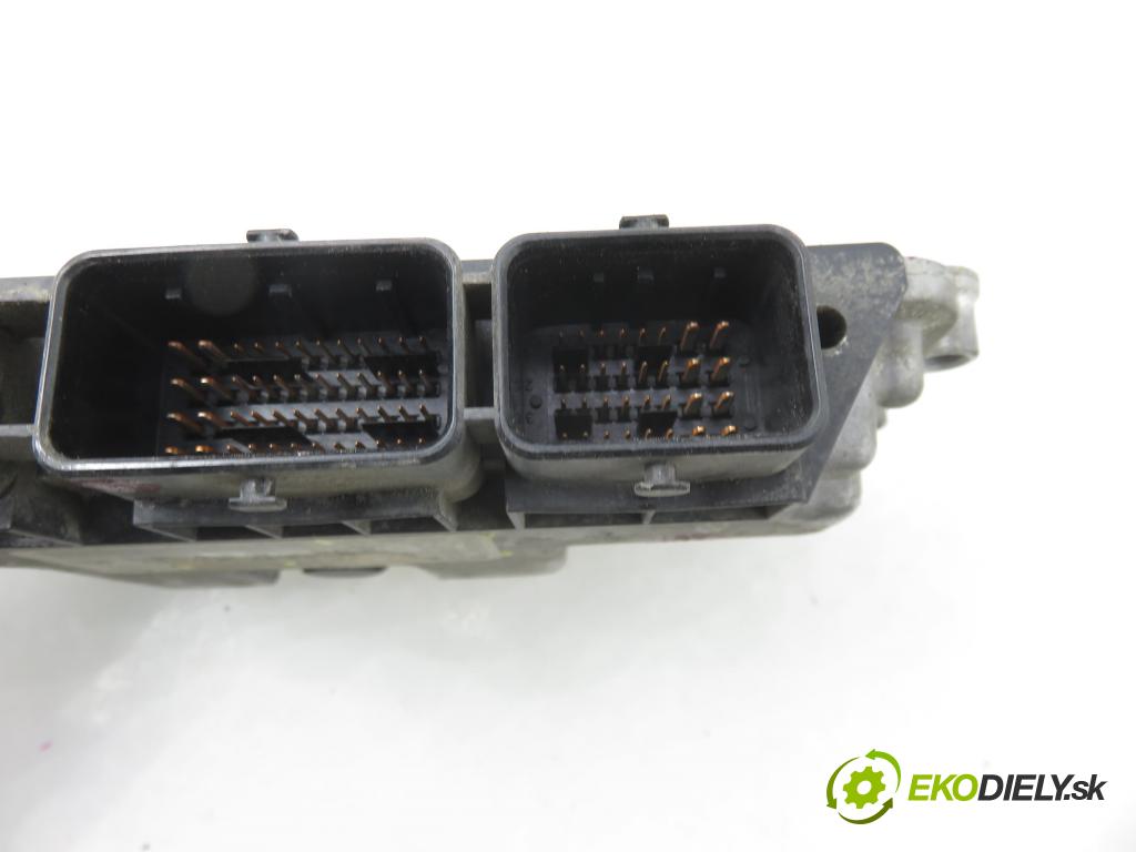 PEUGEOT 206 liftback (2A/C) HB 2006 80,00 1.6 16V - NFU (TU5JP4) 1587,00 řídící jednotka motora 9662560580 ; 0261208901 ; 9652552380