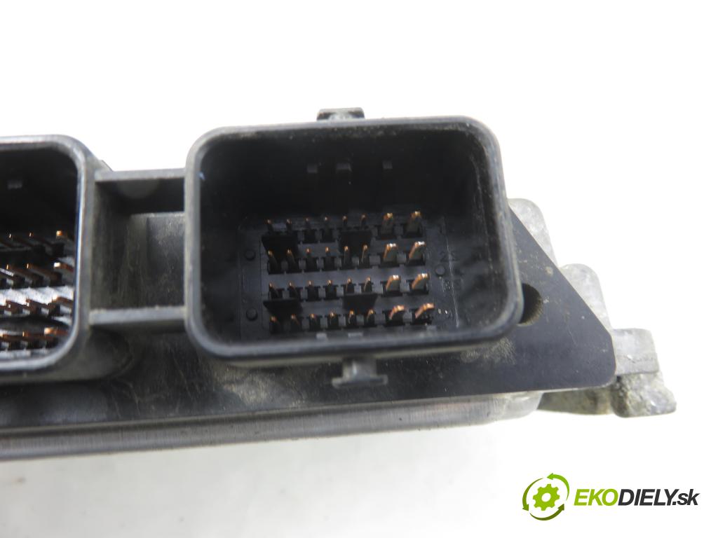 PEUGEOT 206 liftback (2A/C) HB 2006 80,00 1.6 16V - NFU (TU5JP4) 1587,00 řídící jednotka motora 9662560580 ; 0261208901 ; 9652552380