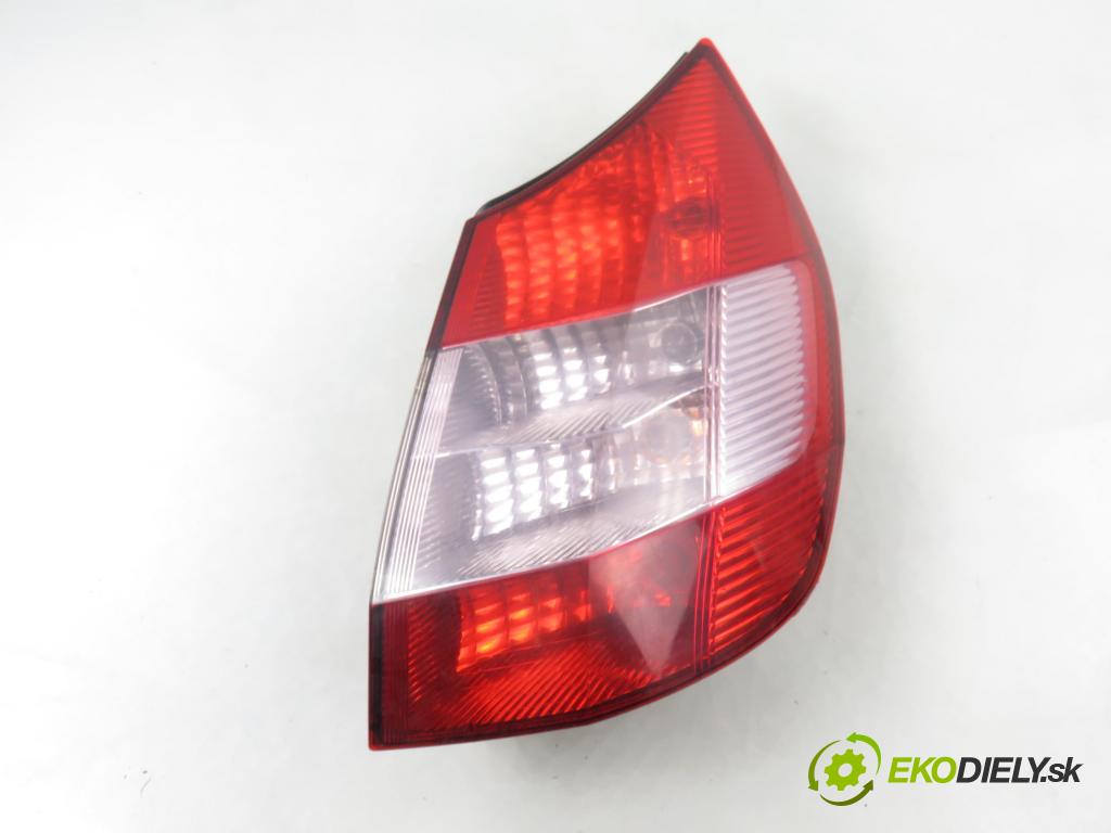 RENAULT SCENIC II (JM0/1_) MINIVAN 2004 83,00 1.6 (JM0C, JM0J, JM1B) - K4M 782 1598,00 světlo pravé zadní 8200127702E