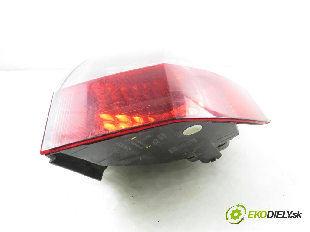 RENAULT SCENIC II (JM0/1_) MINIVAN 2004 83,00 1.6 (JM0C, JM0J, JM1B) - K4M 782 1598,00 světlo pravé zadní 8200127702E