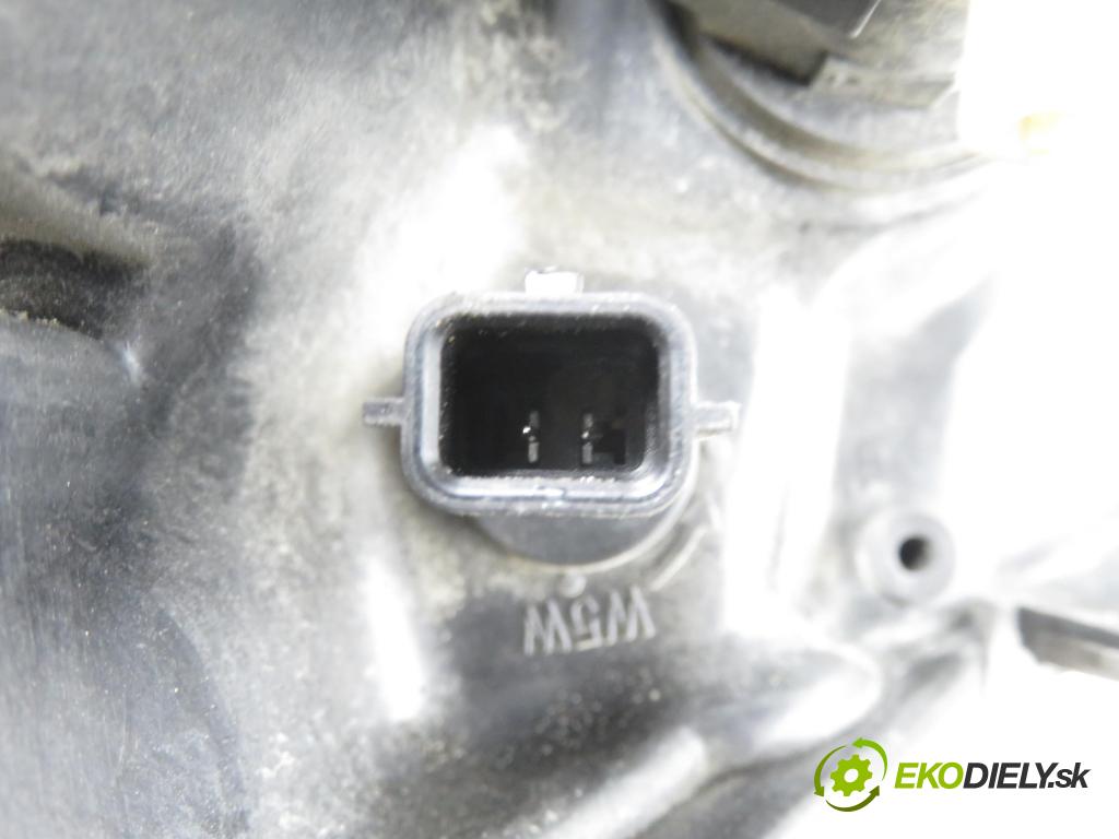 RENAULT SCENIC II (JM0/1_) MINIVAN 2004 83,00 1.6 (JM0C, JM0J, JM1B) - K4M 782 1598,00 Svetlo PP