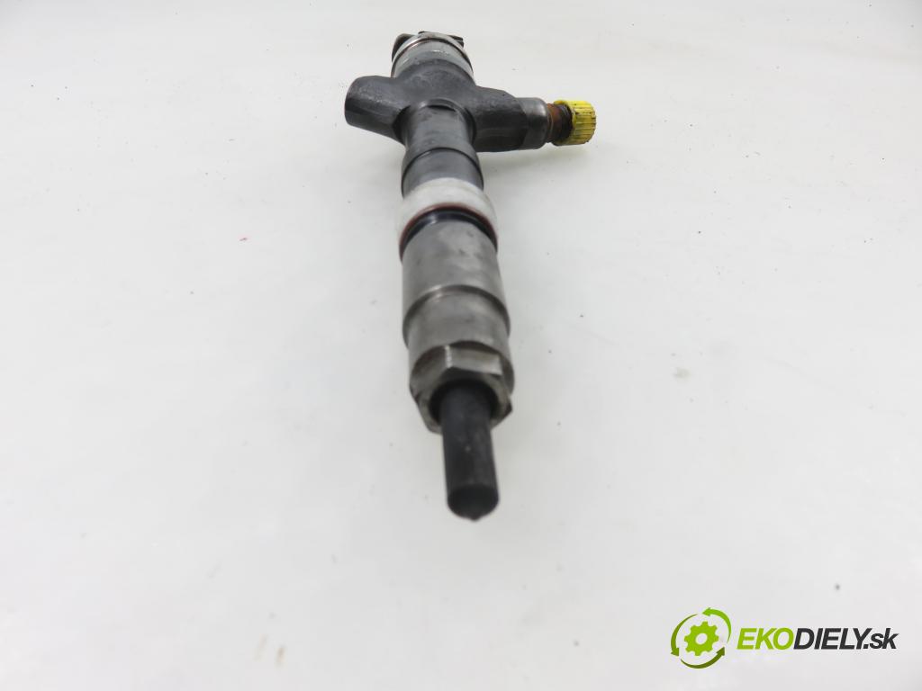 TOYOTA COROLLA Verso (ZER_, ZZE12_, R1_) MINIVAN 2005 85,00 2.0 D-4D (CUR10_) - 1CD-FTV 1995,00 vstřikovač 236700G010 (Vstřikovač paliva)