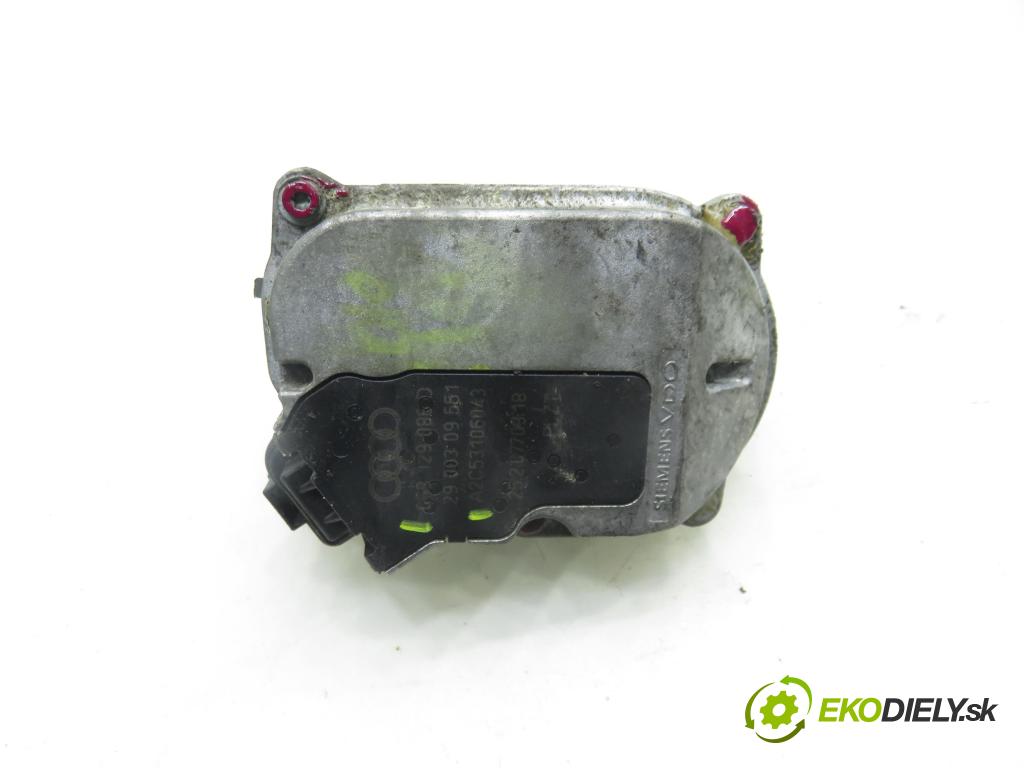 AUDI A6 (4F2, C6) SEDAN 2004 165,00 3.0 TDI quattro - BMK 2967,00 Nastavovač zvod, potrubie 059129086D ; A2C53106043 (Motorček ostatné)