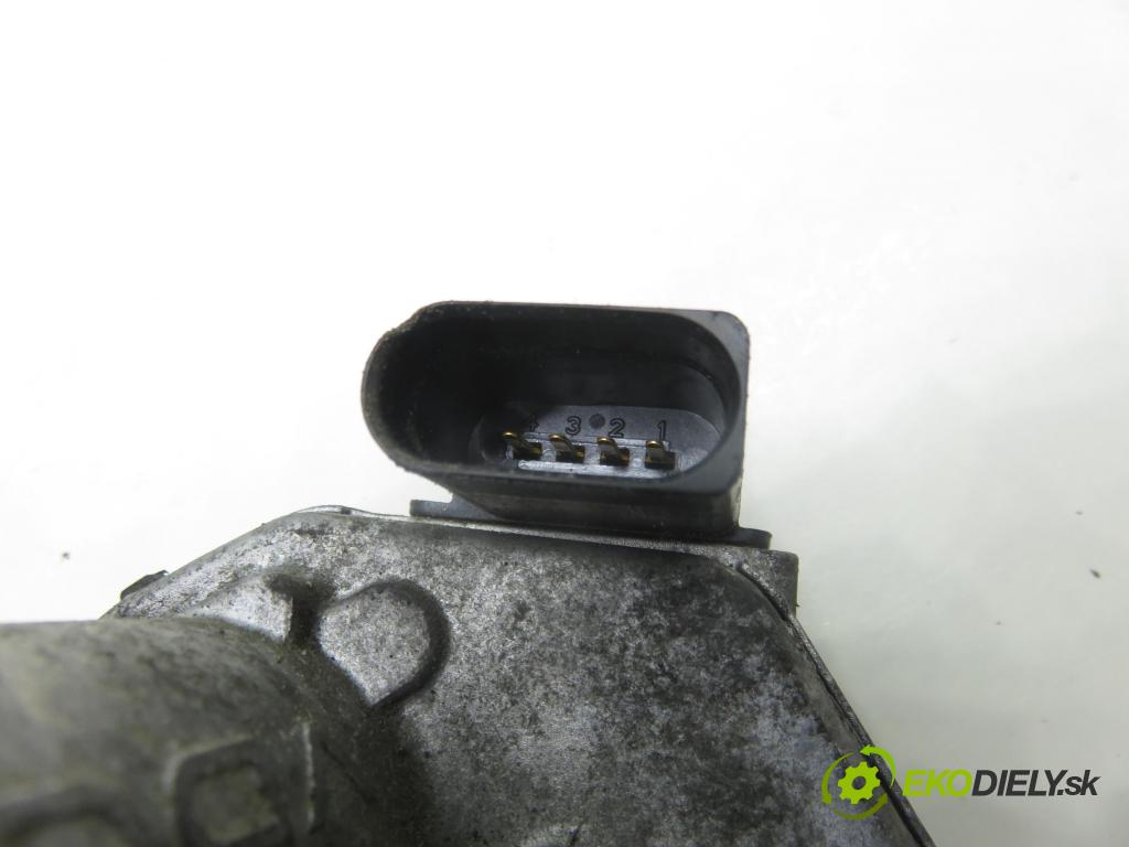 AUDI A6 (4F2, C6) SEDAN 2004 165,00 3.0 TDI quattro - BMK 2967,00 Nastavovač zvod, potrubie 059129086D ; A2C53106043 (Motorček ostatné)