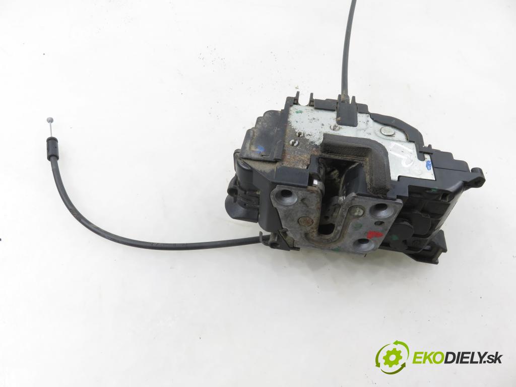 RENAULT CLIO III (BR0/1, CR0/1) HB 2010 50,00 1.5 dCi 68 - K9K 768 1461,00 zámok 300126F