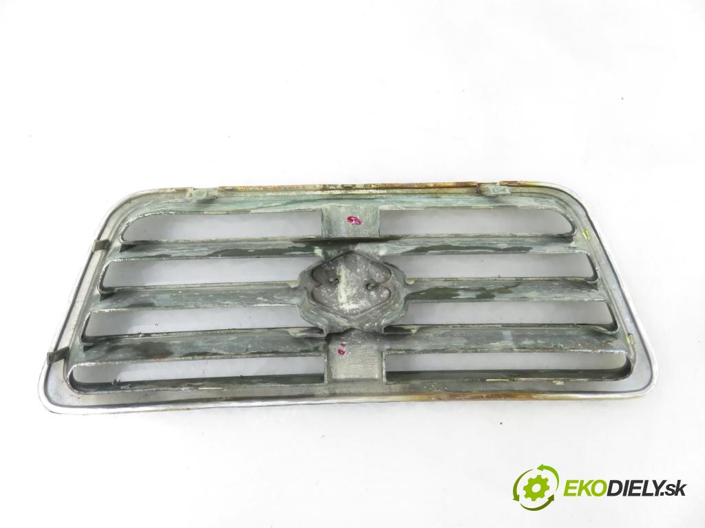 SUZUKI VITARA (ET, TA, TD) TERENOWY 1996 64,00 2.0 TD Intercooler Napęd na wszystkie koła (SV420D 1998,00 mřížka / maska