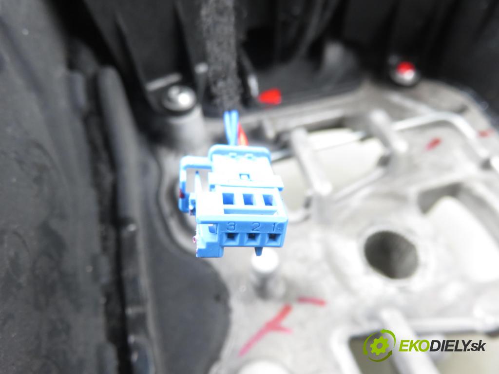 CITROEN C4 Grand Picasso II MINIVAN 2014 0,00 1.6 HDi / BlueHDi 115 - 9HC (DV6C) 1560,00 volant 96777865ZD (Volant)