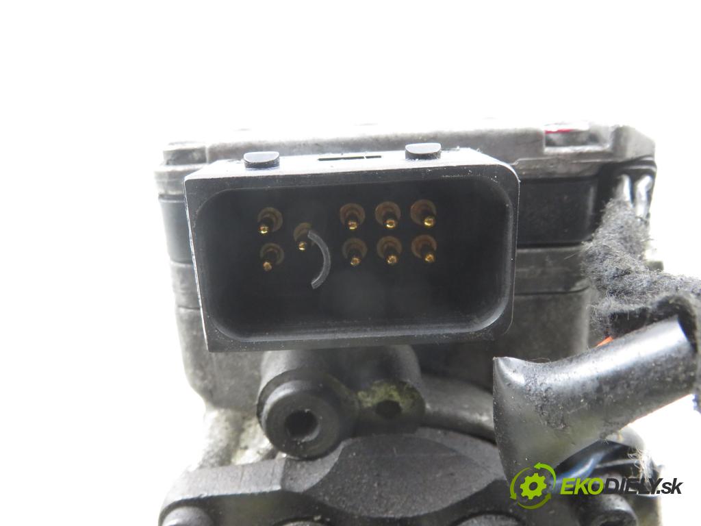 AUDI A4 (8E2, B6) SEDAN 2002 132,00 2.5 TDI quattro - AKE 2496,00 pumpa vstřikovací 059130106L ; 0470506033 ; 0281010889 (Vstřikovací čerpadlo)