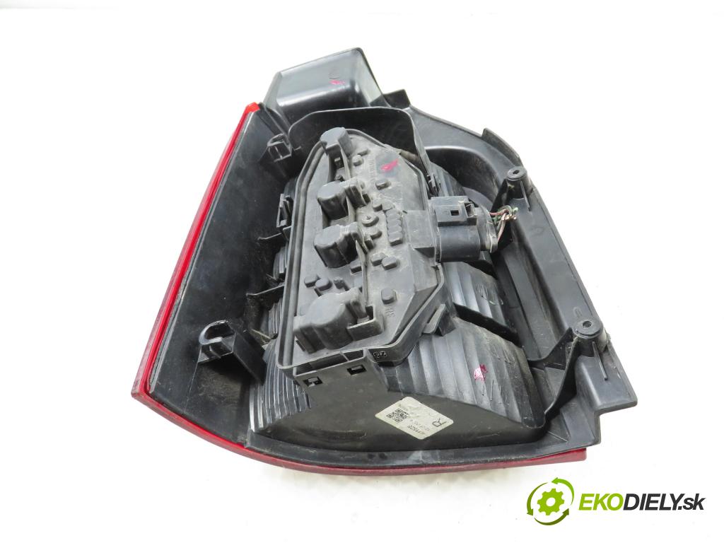 VW TRANSPORTER V Skrzynia (7HA, 7HH, 7EA, 7EH) FURGON 2003 77,00 1.9 TDI PD 105 - AXB 1896,00 světlo pravé zadní