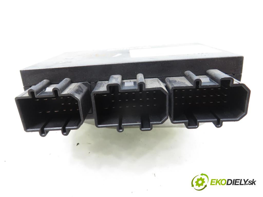 SEAT LEON (1M1) HB 2004 77,00 1.6 16 V - BCB 1598,00 MODUL komfortu 1C0959799E