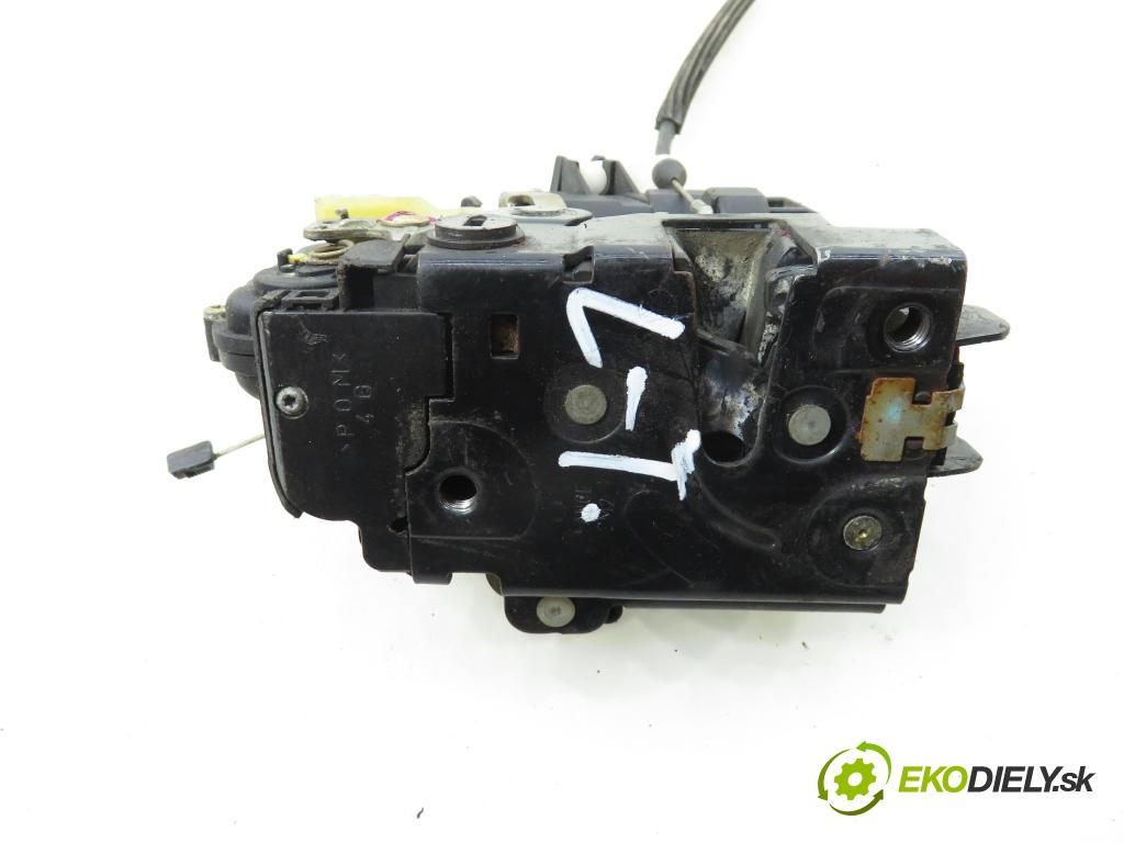 VW GOLF IV (1J1) HB 2000 74,00 1.6 - AKL 1595,00 zámok