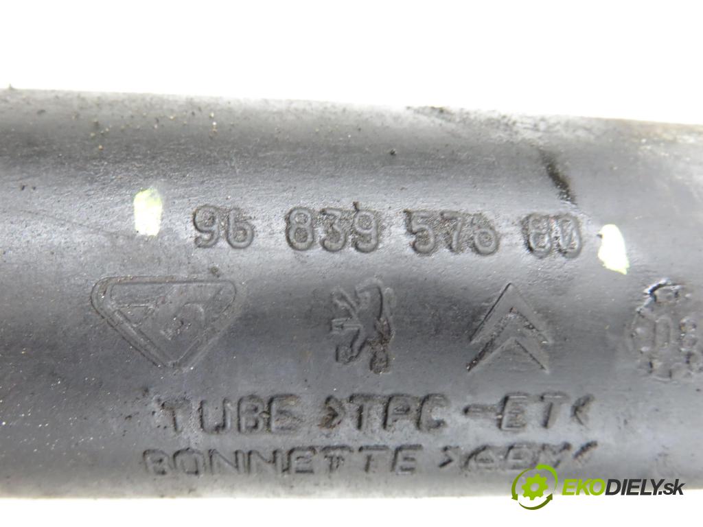 CITROEN C5 III Break (RW_) KOMBI 2010 177,00 3.0 HDi 240 - DT20C 2993,00 Rúra intercoolera turba 9683957680