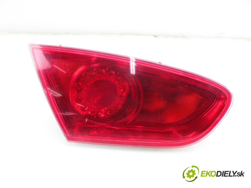 SEAT LEON (1P1) HB 2009 92,00 1.4 TSI - CAXC 1390,00 Svetlo ľavé zadné kufor 89320291 ; 1P0945093F