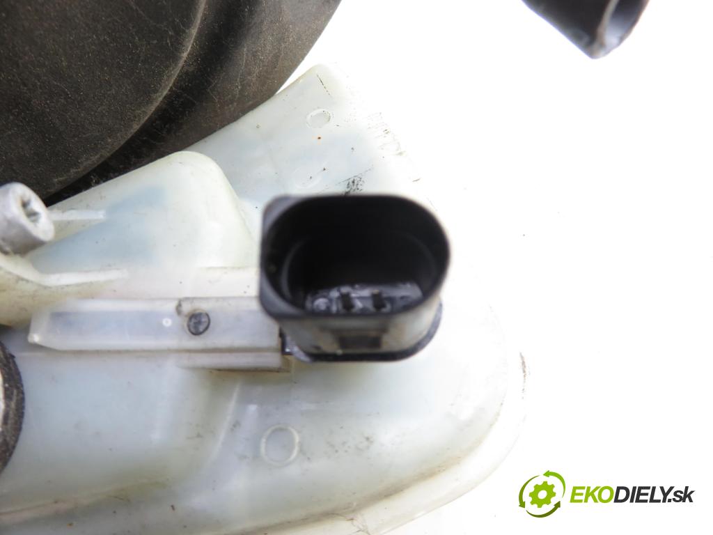 AUDI A4 Avant (8E5, B6) KOMBI 2004 96,00 1.9 TDI PD 130 - AVF 1896,00 Posilovač 8E0612105AB ; 03785945014 (Servočerpadlo)