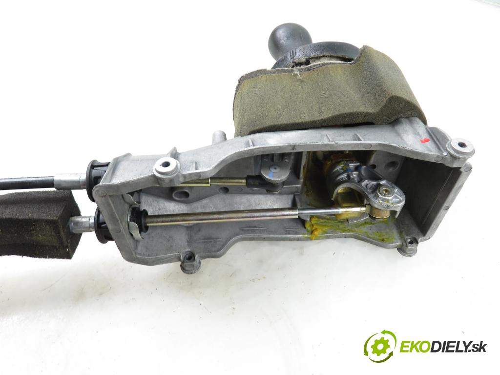 AUDI A2 (8Z0) HB 2002 55,00 1.4 - BBY 1390,00 ZVEDÁK: 8Z0711246A