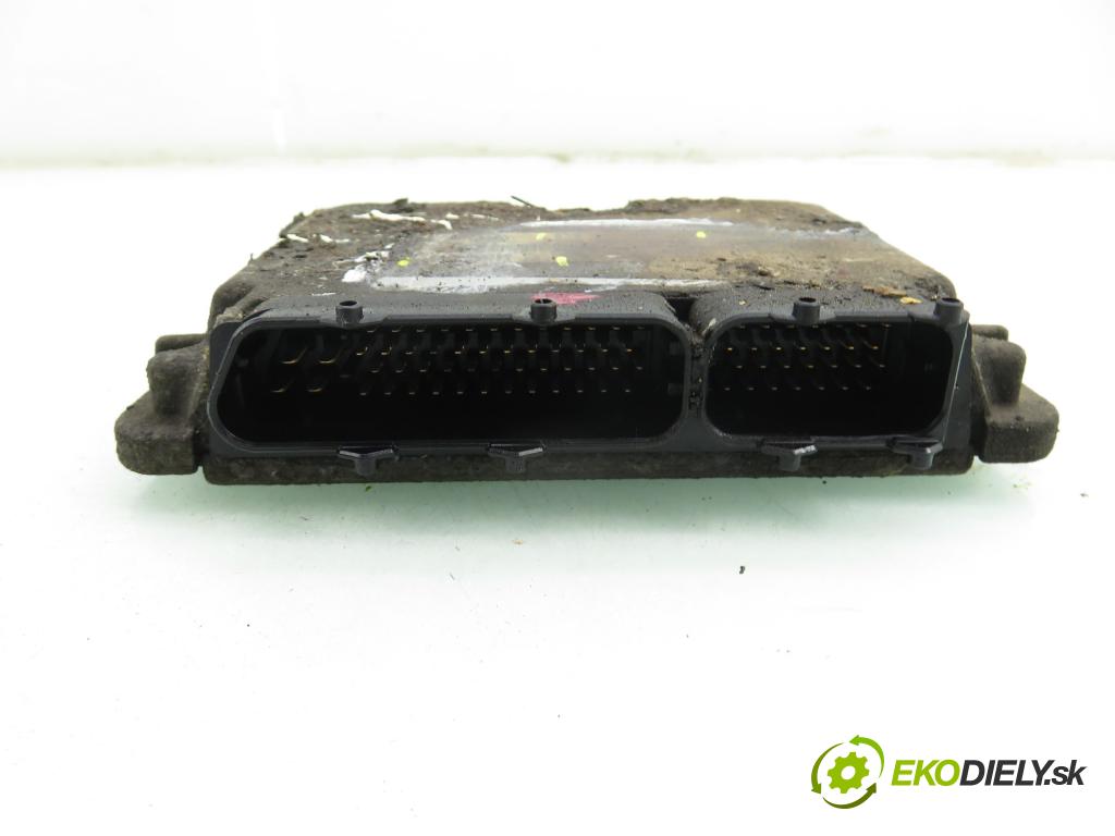 VW CADDY II Furgon (9K9A) FURGON 2001 47,00 1.9 SDI - AYQ 1896,00 Riadiaca jednotka Motor 038906013AN ; 0281010007
