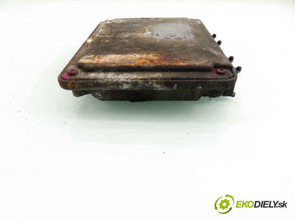VW CADDY II Furgon (9K9A) FURGON 2001 47,00 1.9 SDI - AYQ 1896,00 Riadiaca jednotka Motor 038906013AN ; 0281010007