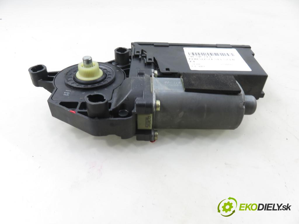 AUDI A2 (8Z0) HB 2002 55,00 1.4 - BBY 1390,00 Motorček sťahovania okien pravé zadné 8Z0959802B ; 5WK48056BF