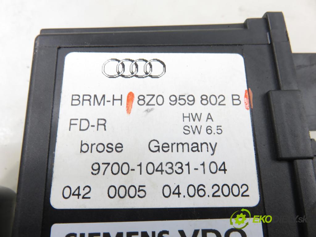 AUDI A2 (8Z0) HB 2002 55,00 1.4 - BBY 1390,00 Motorček sťahovania okien pravé zadné 8Z0959802B ; 5WK48056BF