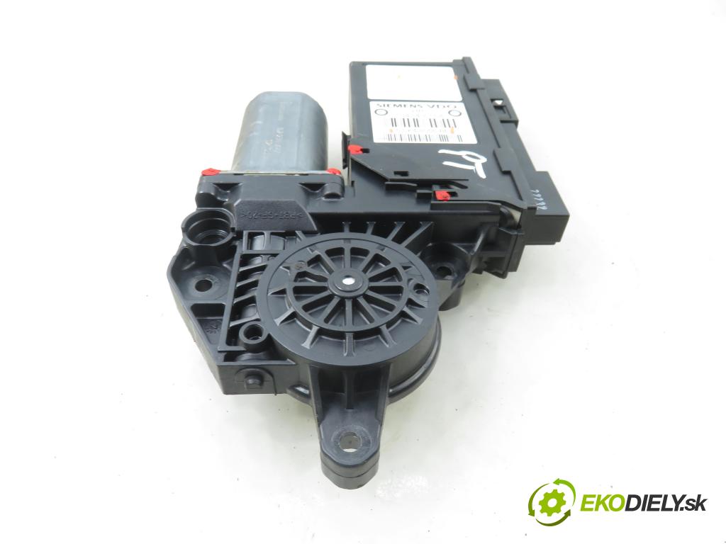 AUDI A2 (8Z0) HB 2002 55,00 1.4 - BBY 1390,00 Motorček sťahovania okien pravé zadné 8Z0959802B ; 5WK48056BF