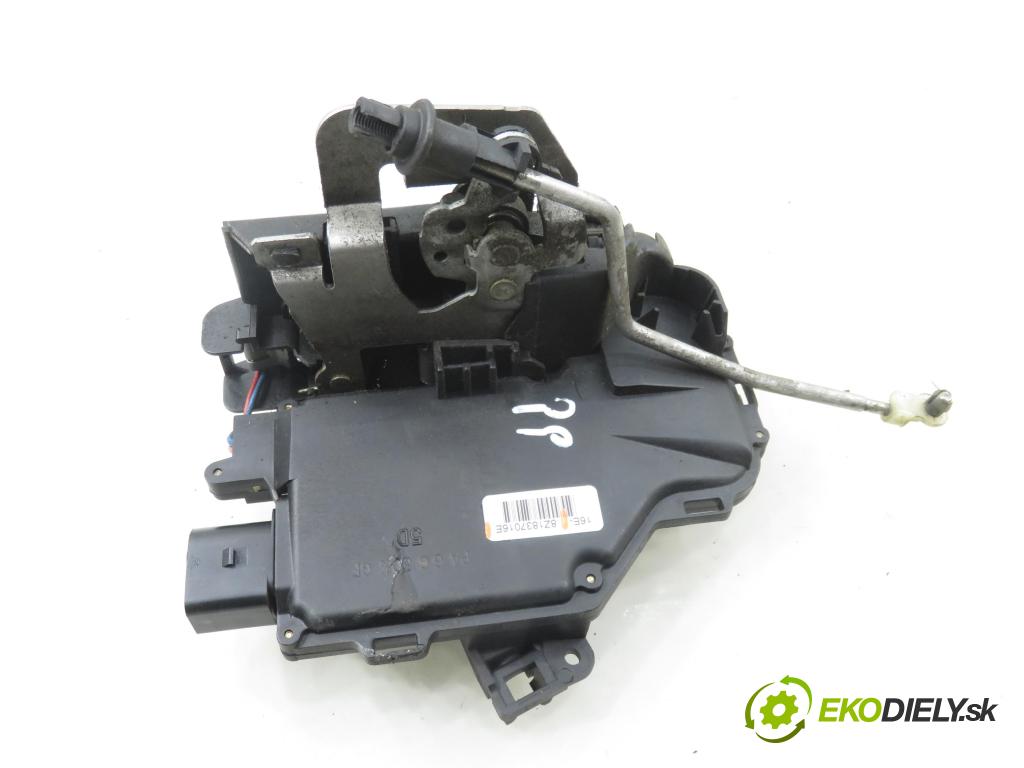 AUDI A2 (8Z0) HB 2002 55,00 1.4 - BBY 1390,00 zámok 8Z1837016E