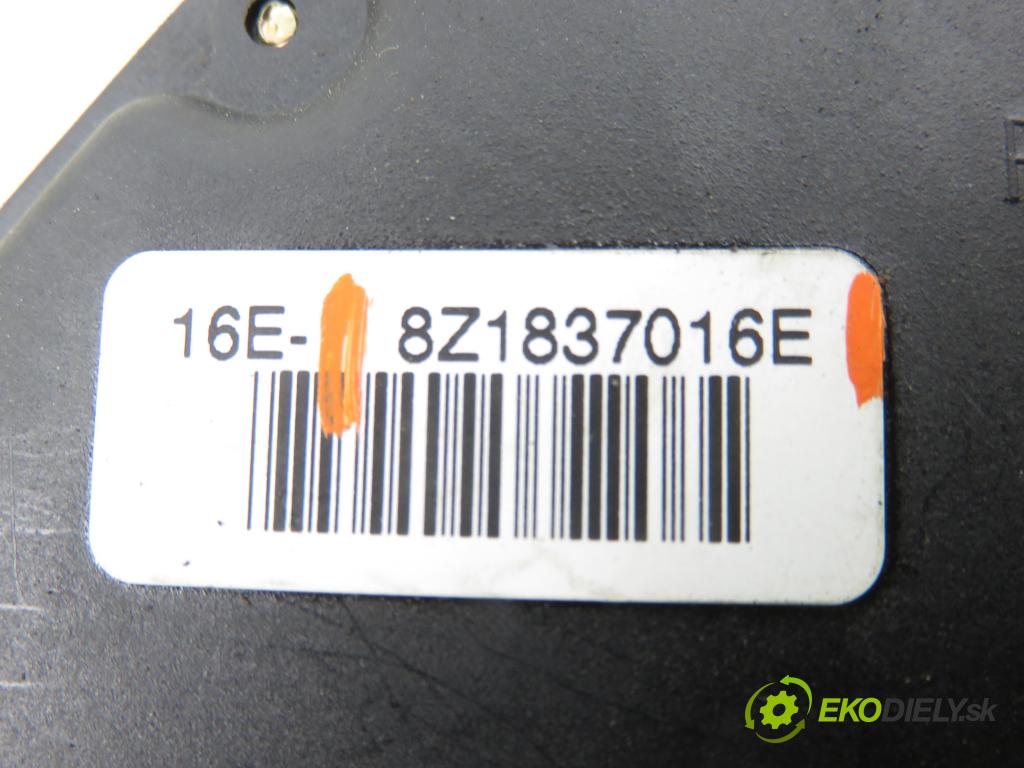 AUDI A2 (8Z0) HB 2002 55,00 1.4 - BBY 1390,00 zámok 8Z1837016E