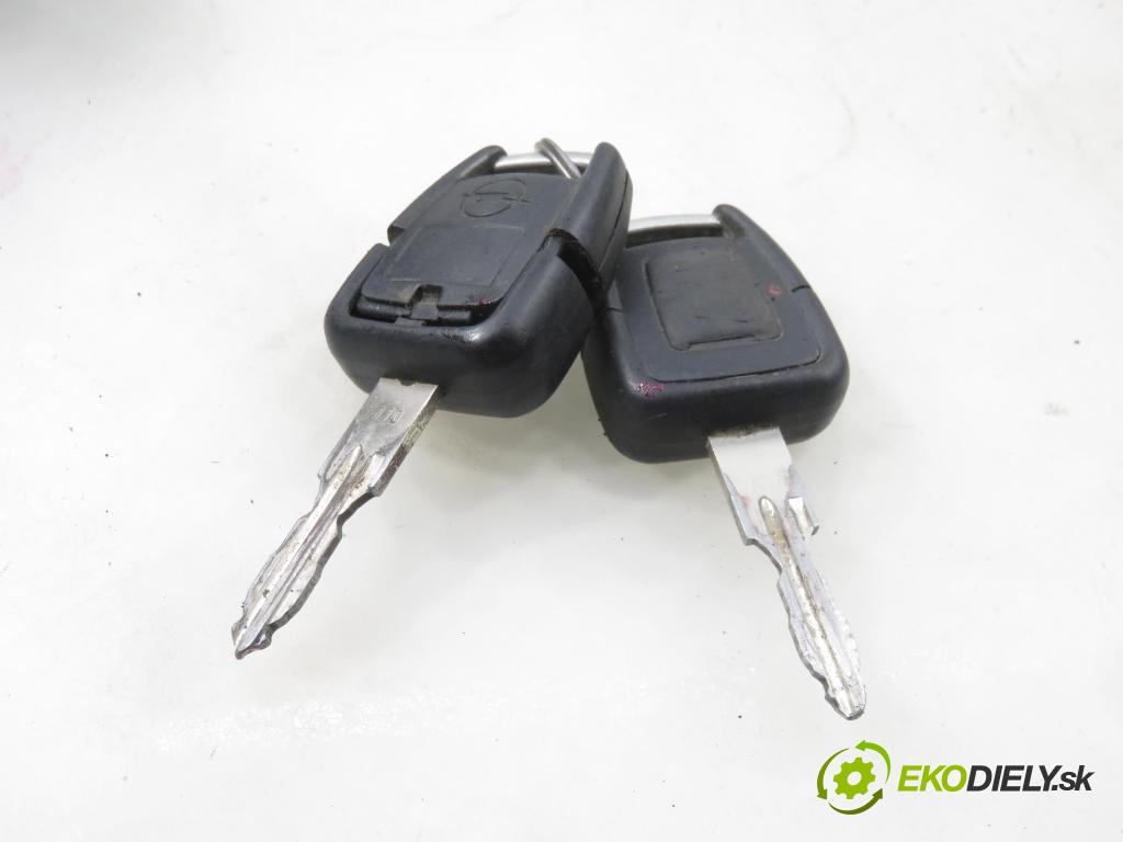 OPEL ASTRA G liftback (T98) HB 1999 74,00 1.6 16V - X 16 XEL 1598,00 spínačka 90589313 ; 5WK4763 ; 09131781 (Spínací skříňka)