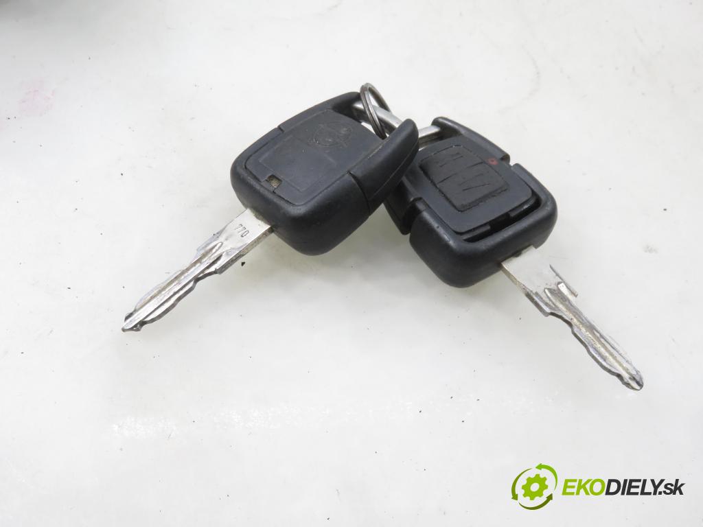 OPEL ASTRA G liftback (T98) HB 1999 74,00 1.6 16V - X 16 XEL 1598,00 spínačka 90589313 ; 5WK4763 ; 09131781 (Spínací skříňka)